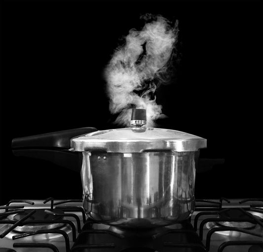 La Cocotte Minute : Retour Triomphal dans nos Cuisines pour une Cuisine Économique et Gourmande