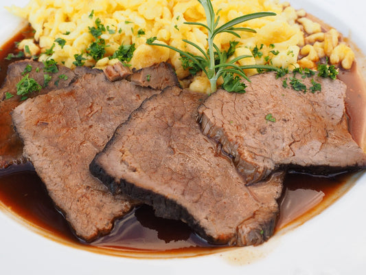 Gîte à la Noix de Bœuf braisé aux épices : Une recette épicée qui met en valeur la saveur de la viande.