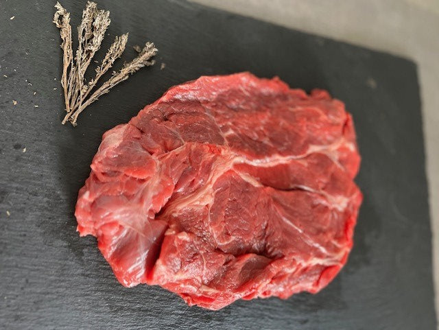 Basse côte de bœuf marinée aux herbes de Provence